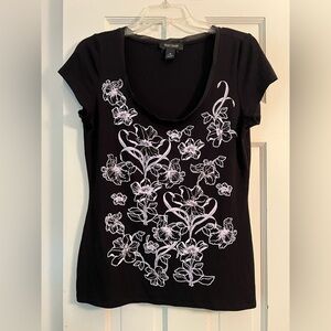 WHBM White House Black Market embellished floral scoopneck T-shirt, medium